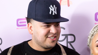 What Does Nearly Every <i>Us Weekly</i> Story About Rob Kardashian Have In Common?